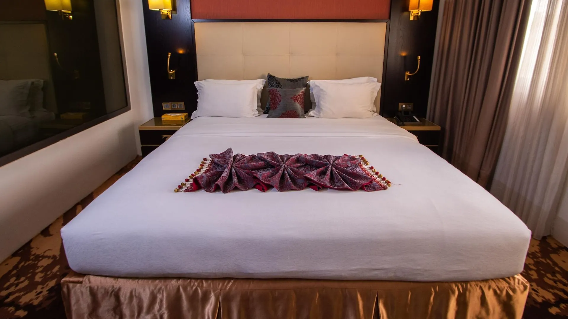 דקר Hotel Fleur De Lys Plateau 4*,  סנגל