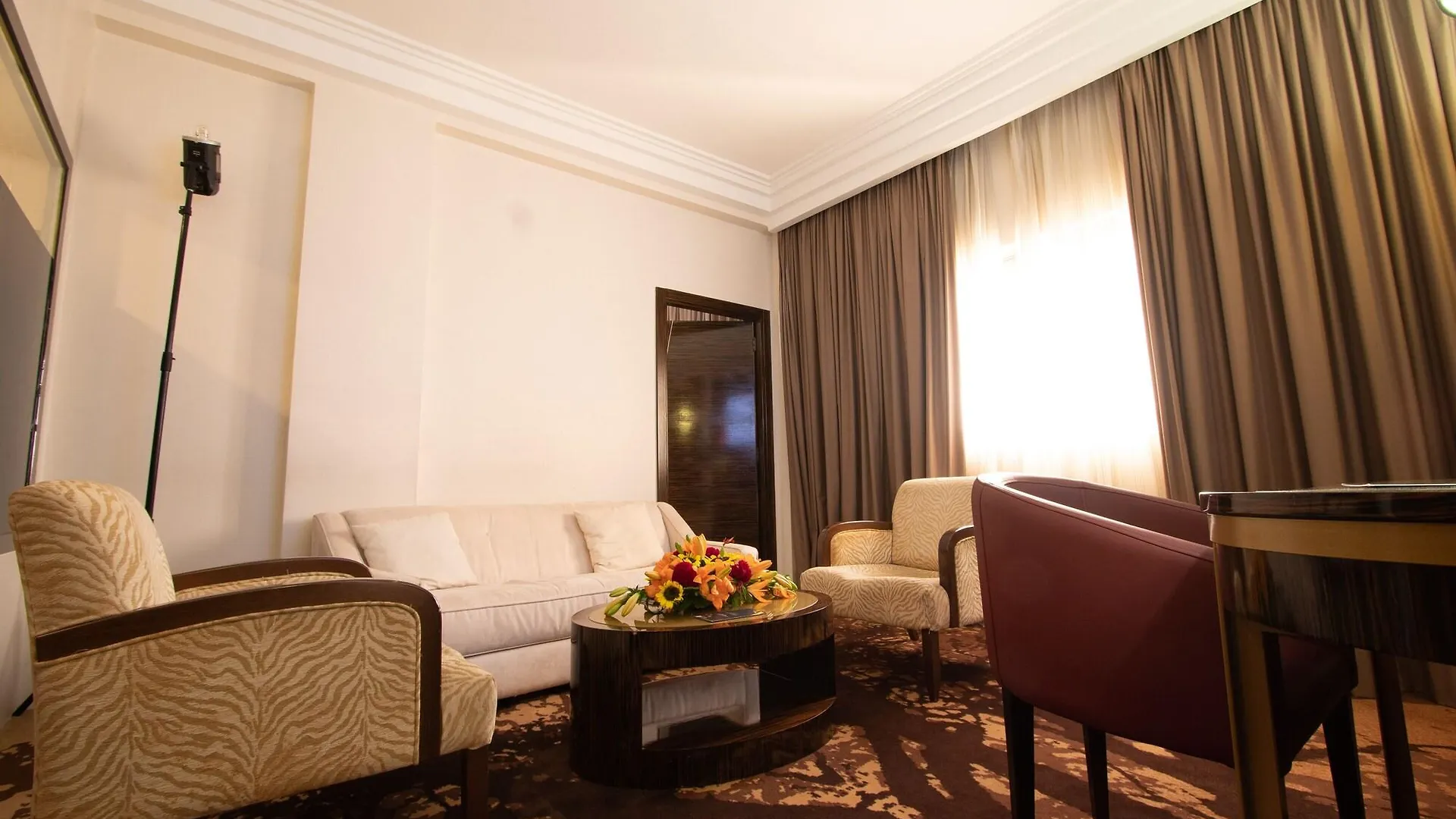 דקר Hotel Fleur De Lys Plateau
