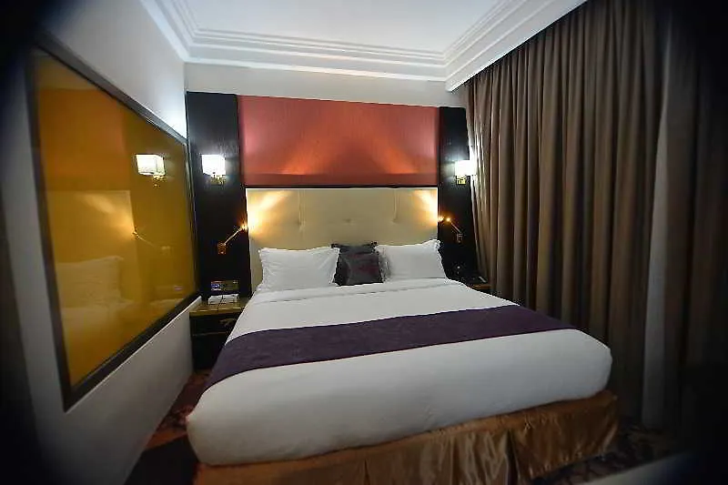 Hotel Fleur De Lys Plateau Dakar 4*,